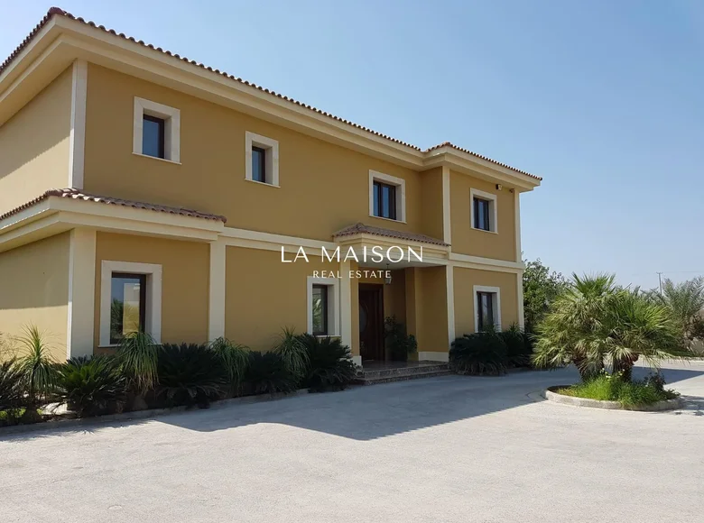 Maison 4 chambres 680 m² Agioi Trimithias, Chypre
