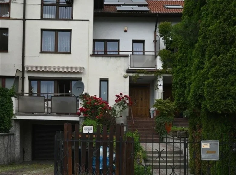 House 265 m² Krakow, Poland