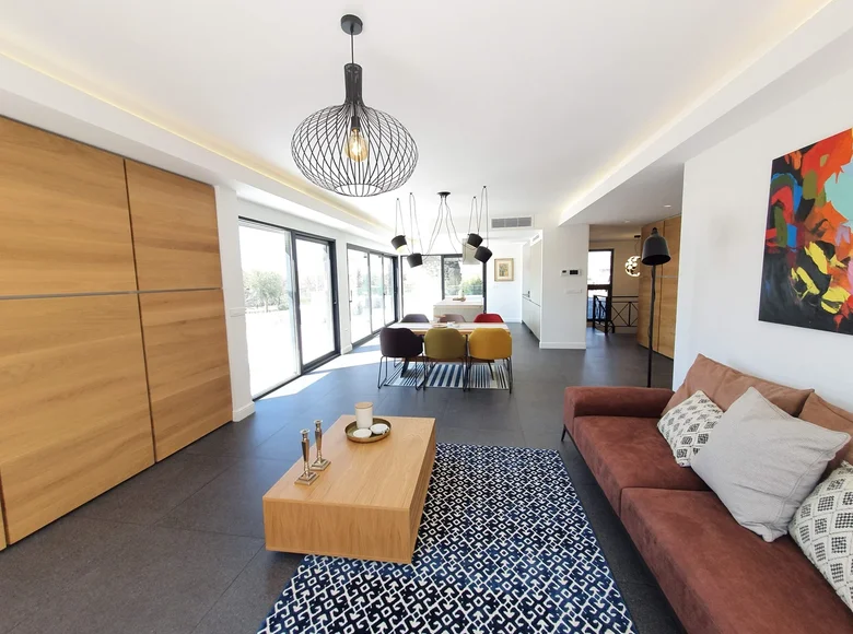 4 bedroom Villa 223 m² Podgorica, Montenegro