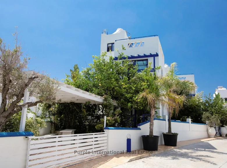 Villa de tres dormitorios 157 m² Paralimni, Chipre