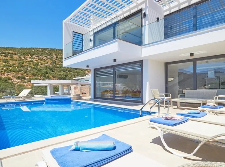 villa de 5 dormitorios 300 m² Kalkan, Turquía