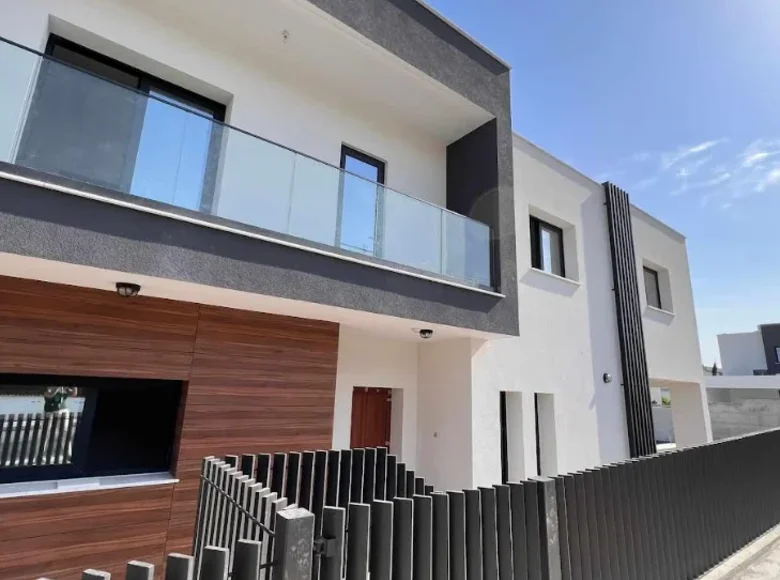 Dom 3 pokoi  Koinoteta Pyrgou Lemesou, Cypr