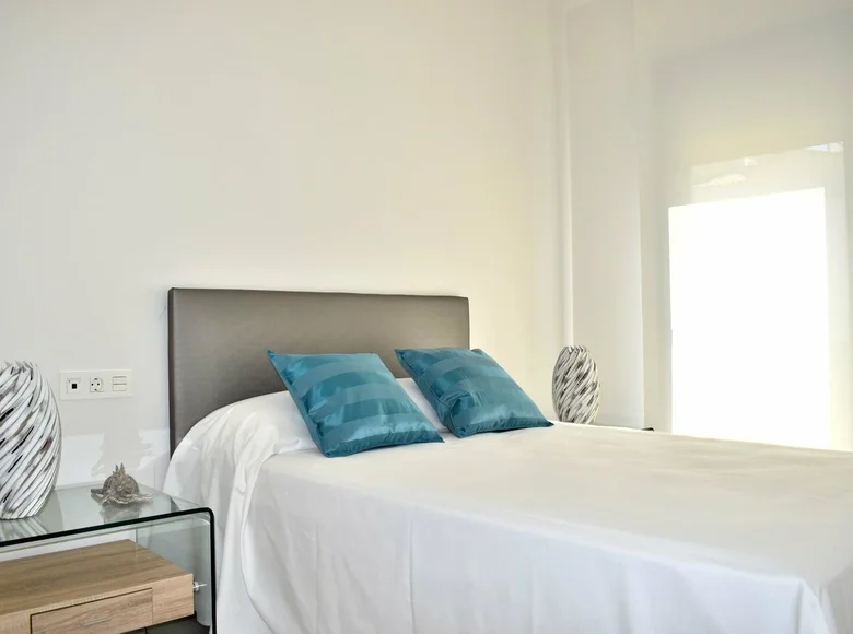 Bungalow 4 pokoi 71 m² Orihuela, Hiszpania