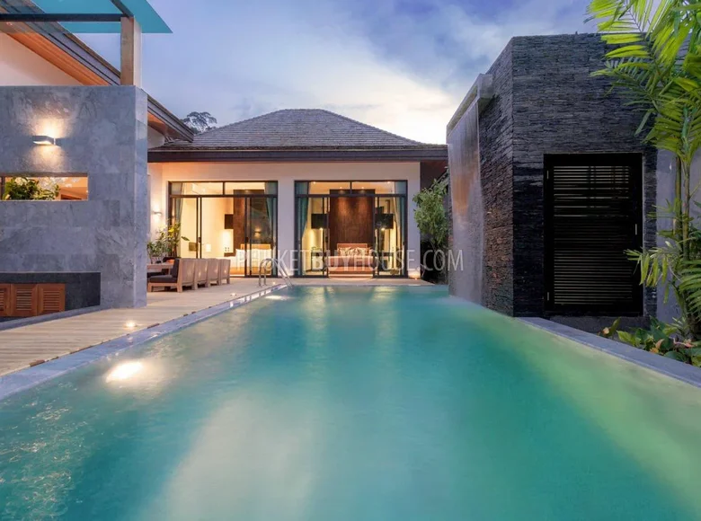 3 bedroom villa 203 m² Kamala, Thailand