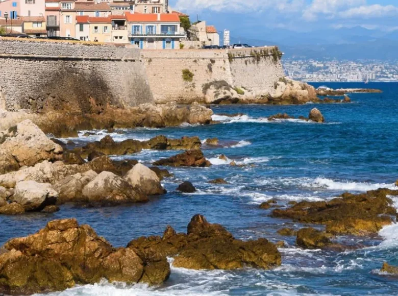 Mieszkanie 1 pokój 42 m² Antibes, Francja