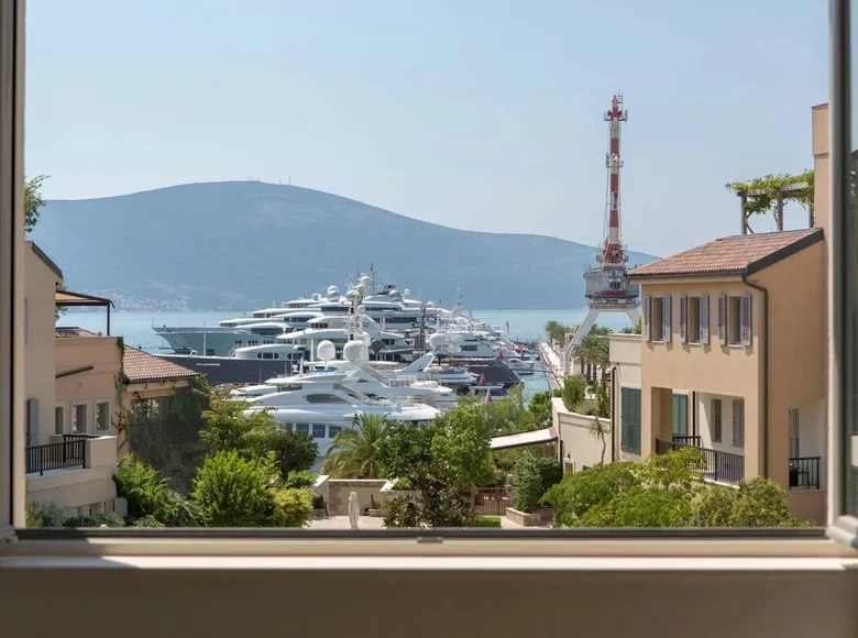Appartement 3 chambres 164 m² en Tivat, Monténégro