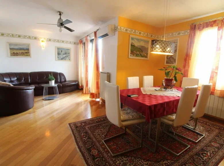 Townhouse 176 m² Sveti Anton, Slovenia