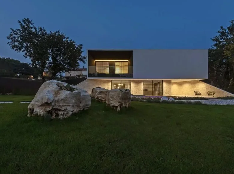 Вилла 4 спальни 251 м² Пореч, Хорватия