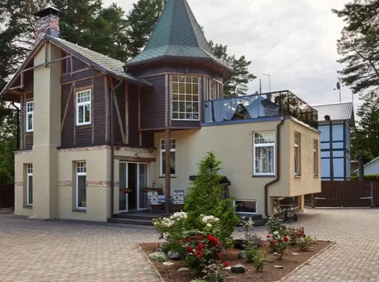 5 room house 300 m² Jurmala, Latvia