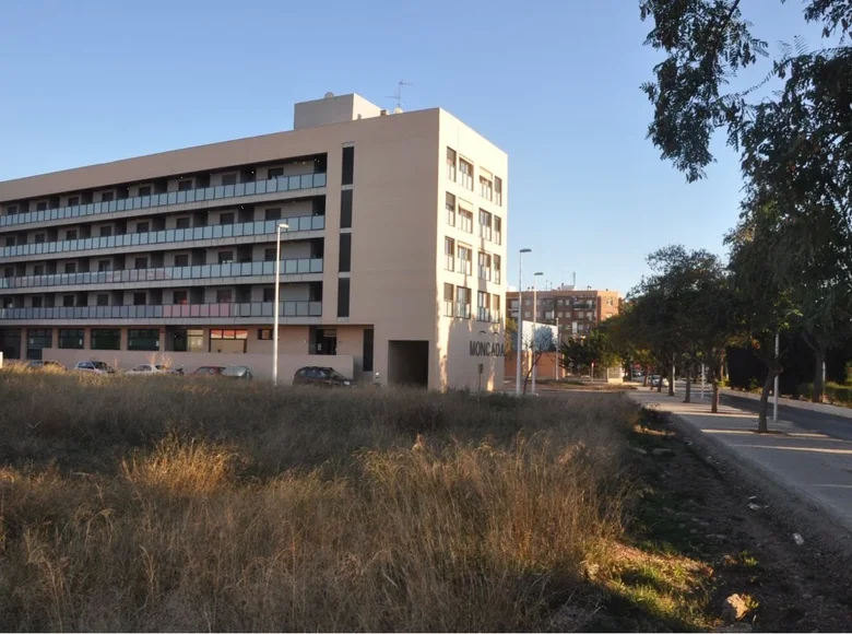 Земельные участки  Montcada Moncada, Испания