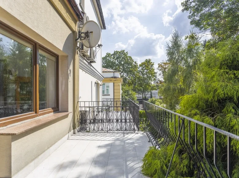 9 room house 480 m² Warsaw, Poland
