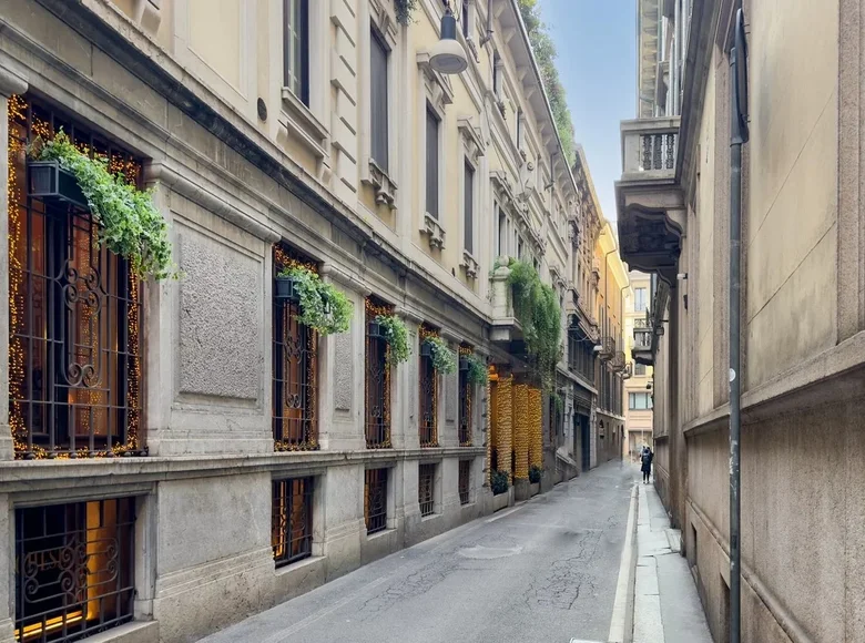 1 bedroom apartment 84 m² Milan, Italy