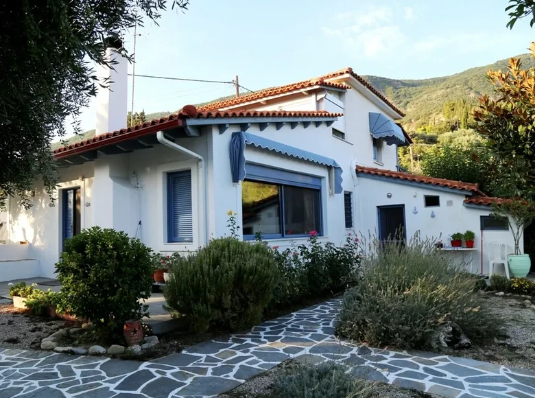 Villa de 4 dormitorios 200 m² Municipality of Aigialeia, Grecia