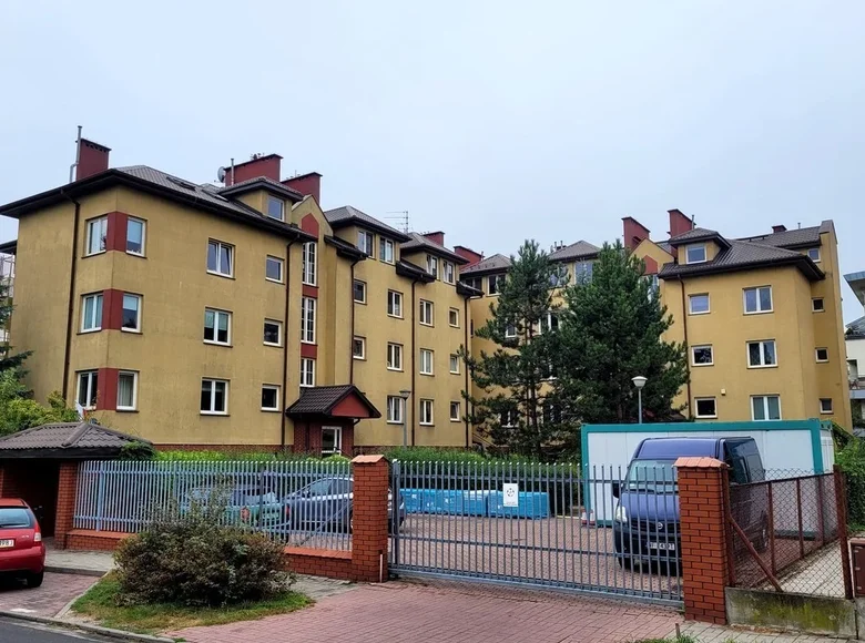 Commercial property 3 rooms 74 m² in Warsaw, Poland