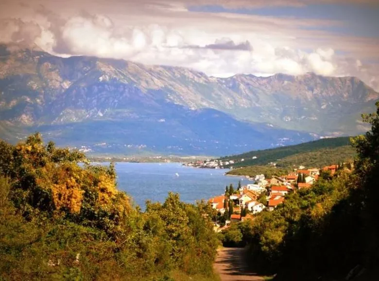 4 bedroom Villa 250 m² Lustica, Montenegro