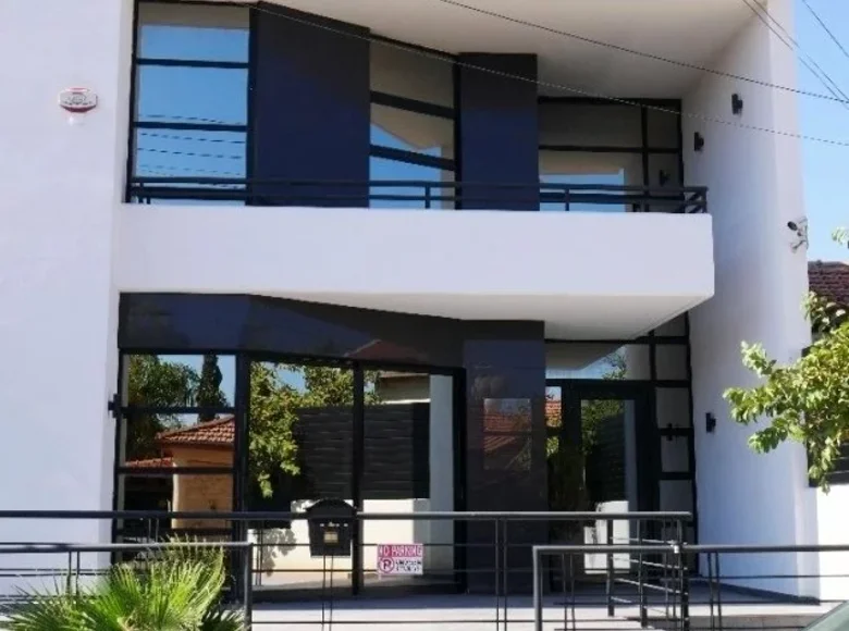 Investissement 280 m² à Kato Polemidion Municipality, Chypre