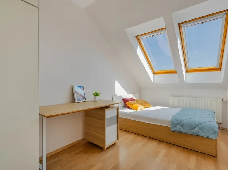 4 room apartment 90 m² Warsaw, Poland