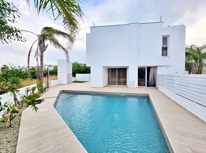 5 bedroom house 178 m² Paralimni, Cyprus