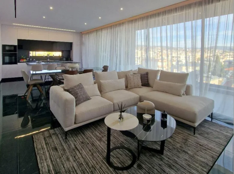 Mieszkanie 3 pokoi 180 m² Limassol District, Cypr