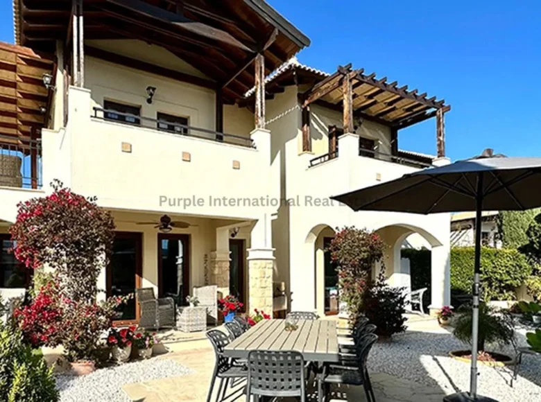 Mieszkanie 2 pokoi 103 m² Kouklia, Cypr