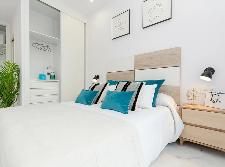 3-Schlafzimmer-Villa 106 m² Torrevieja, Spanien