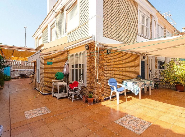 Bungalow z 3 sypialniami 690 m² La Mata, Hiszpania