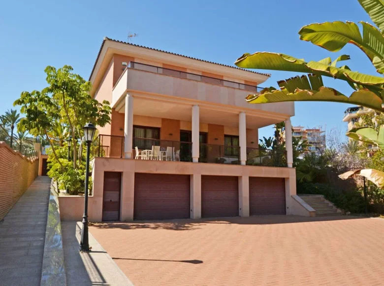 Willa 5 pokojów 620 m² Włochy, Włochy