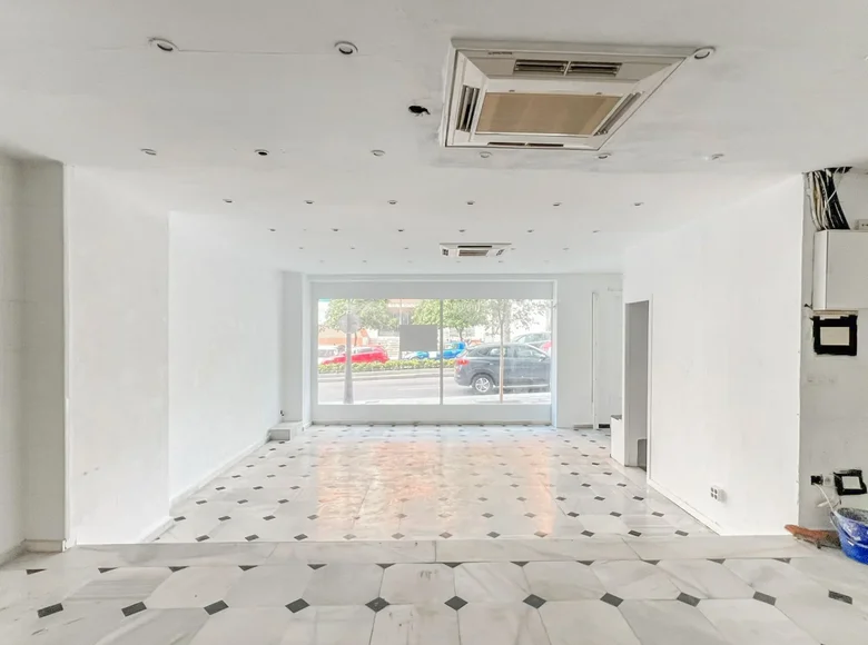 Propiedad comercial  en Marbella, Španjolska
