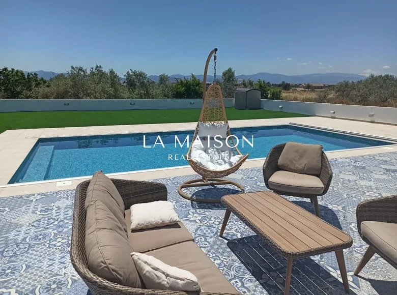 Haus 4 Schlafzimmer 300 m² in Kokkinotrimithia, Zypern