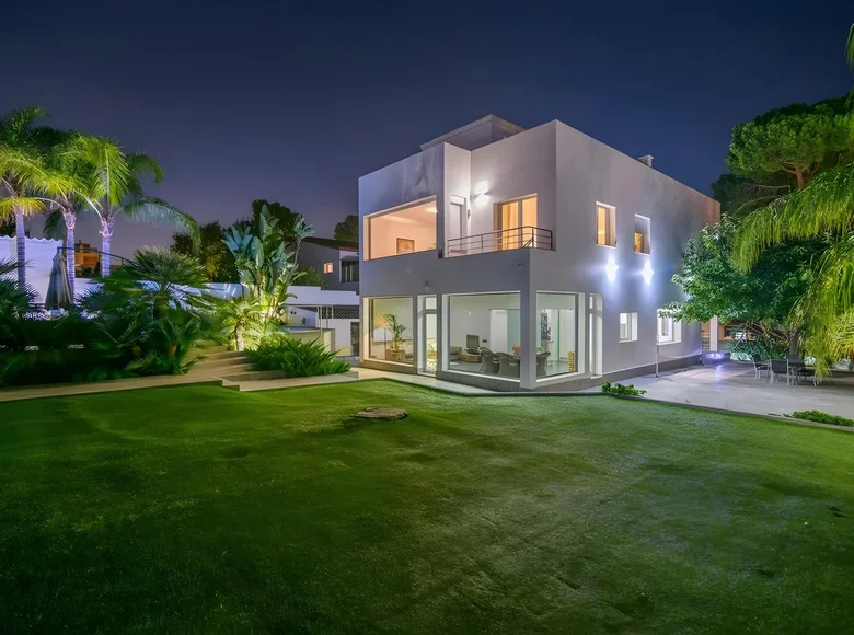 6 bedroom villa 232 m² Castelldefels, Spain