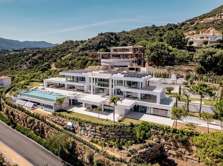 7-Schlafzimmer-Villa 1 580 m² Benahavis, Spanien