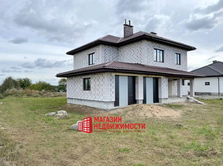 5 room house 308 m² Karobcycy, Belarus