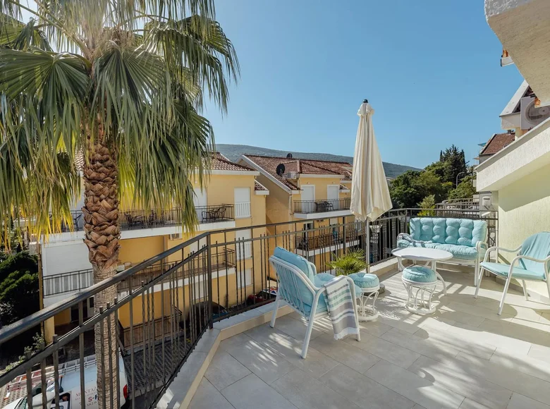 Mieszkanie 5 pokojów 172 m² Denovici, Czarnogóra