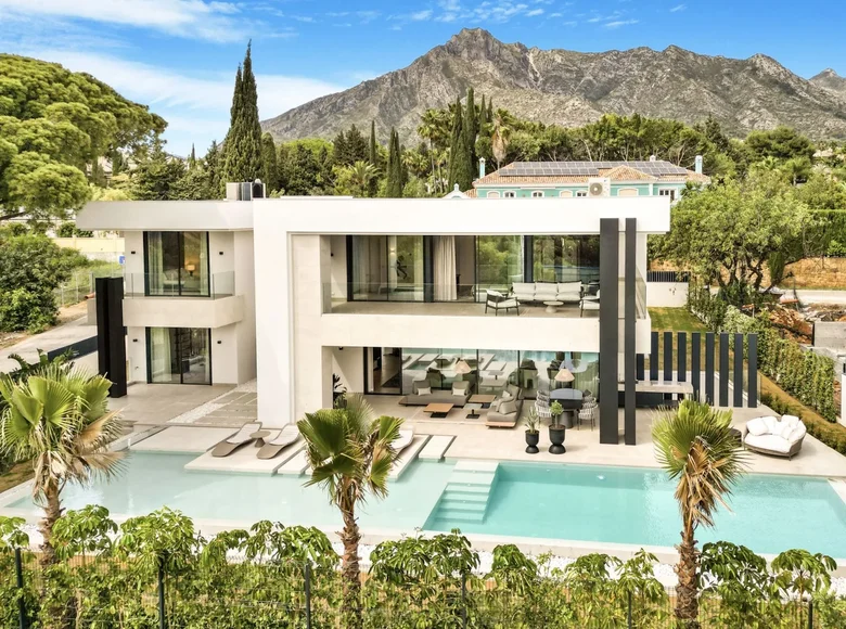 5 bedroom house 813 m² Malaga, Spain