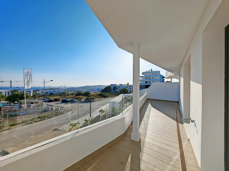 2 bedroom apartment 107 m² Estepona, Spain