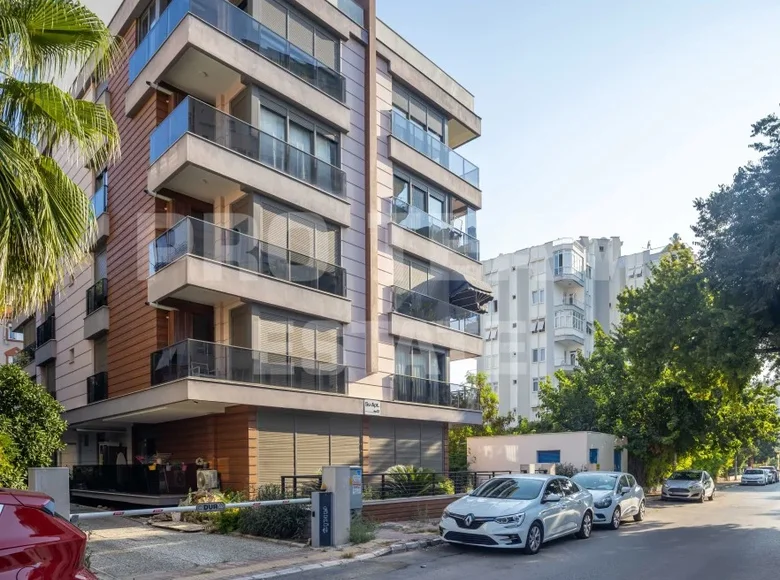 2 bedroom apartment 90 m² Muratpasa, Turkey