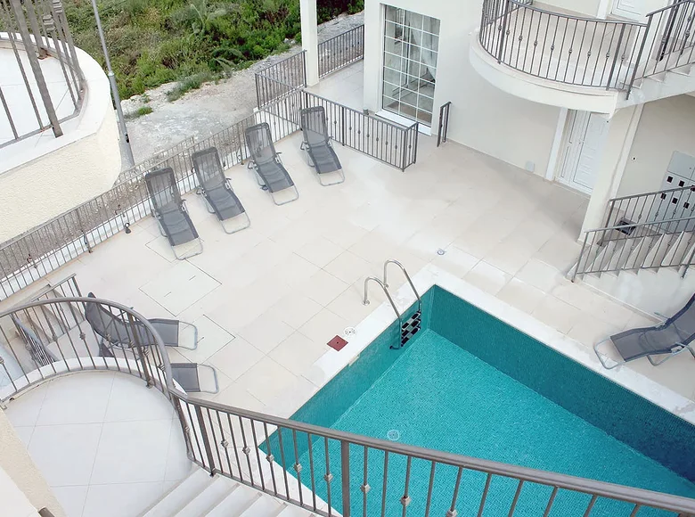 Mieszkanie 2 pokoi 107 m² Prcanj, Czarnogóra