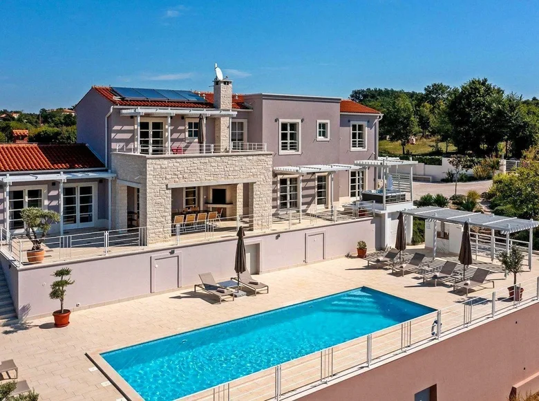 villa de 5 chambres 300 m² Grad Pula, Croatie