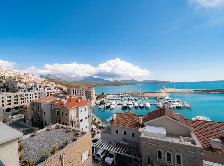 4 bedroom apartment 189 m² Radovici, Montenegro