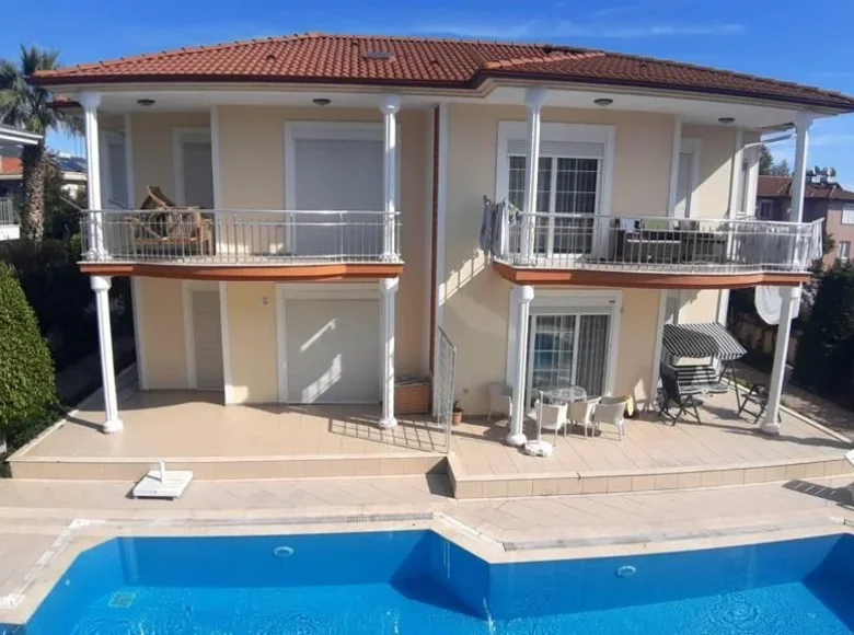 Maison de ville 2 chambres 130 m² Camyuva, Turquie