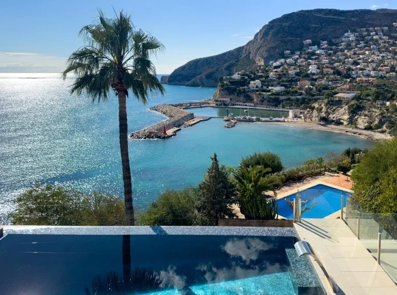 Mieszkanie 4 pokoi 470 m² Calp, Hiszpania