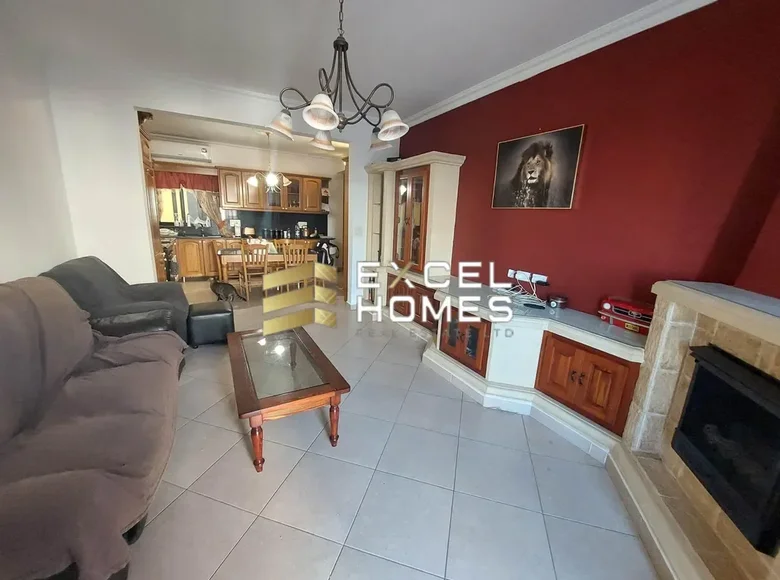 Appartement 3 chambres  Qormi, Malte