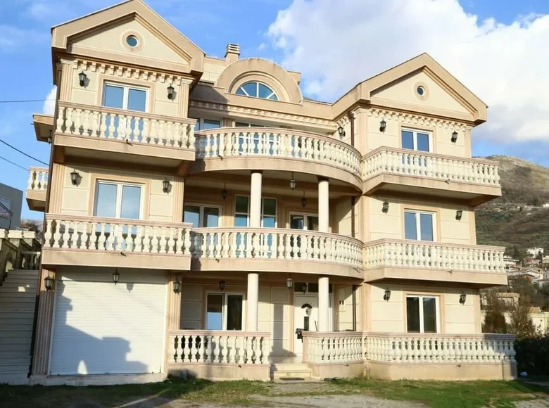 9 room house 650 m² in Bar, Montenegro