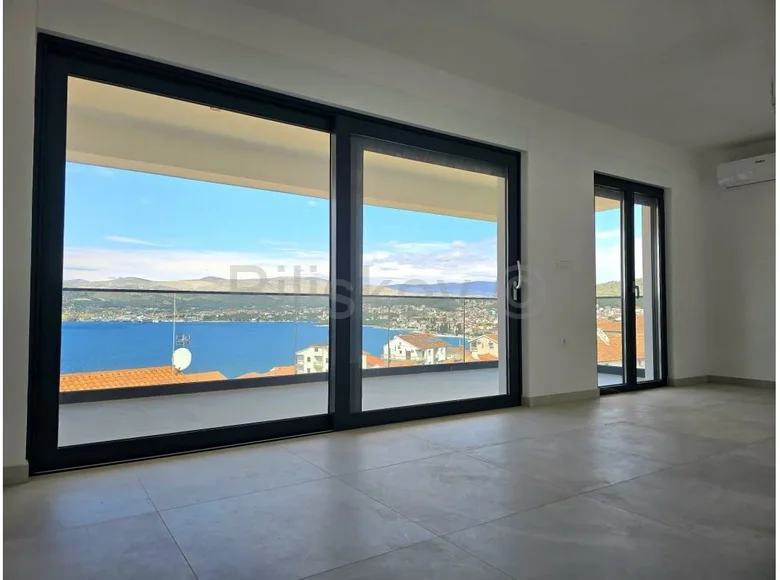 4 room apartment 117 m² Okrug Gornji, Croatia