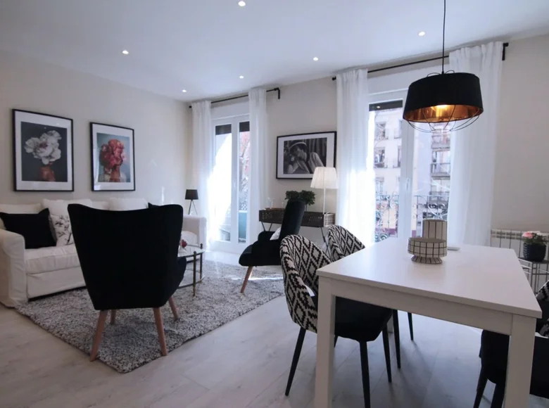 Wohnung 2 Schlafzimmer 97 m² Madrid, Spanien