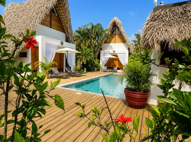 🌴 Charming Eco-Lodge Bed & Breakfast - Prime Location Playa Ballenas, Las Terrena