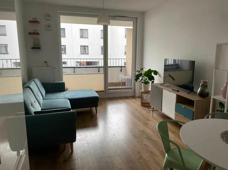 2 room apartment 43 m² in Warsaw, Poland