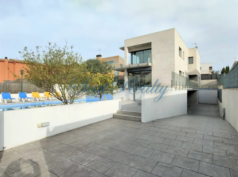 5-Schlafzimmer-Villa 606 m² Sant Joan de Palamos, Spanien