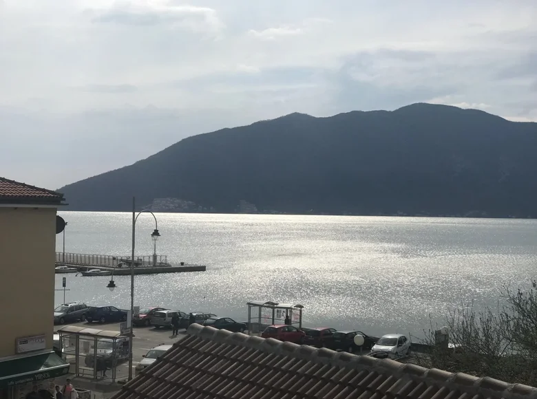 1 bedroom apartment  Risan, Montenegro