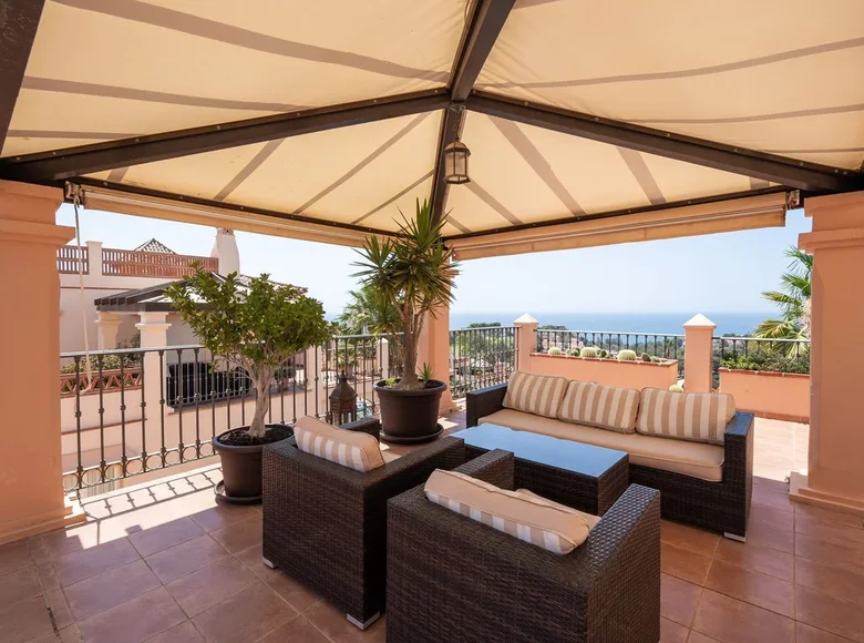 Mieszkanie 3 pokoi 131 m² Benalmadena, Hiszpania